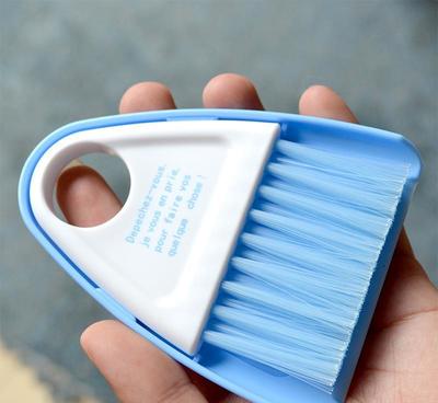 KM迷你桌面清掃刷 學(xué)生與辦公族的清潔利器